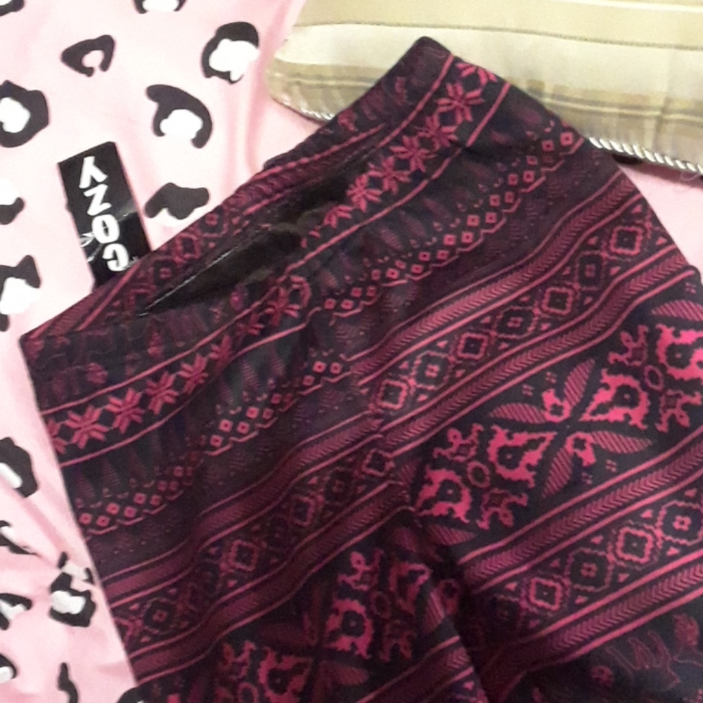 2/$30 - Cozy Leggings
